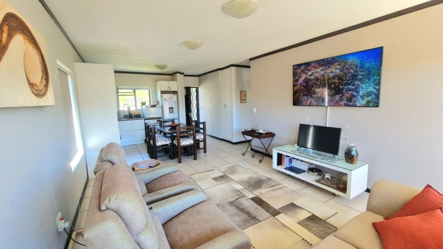 To Let 2 Bedroom Property for Rent in Bowtie Western Cape